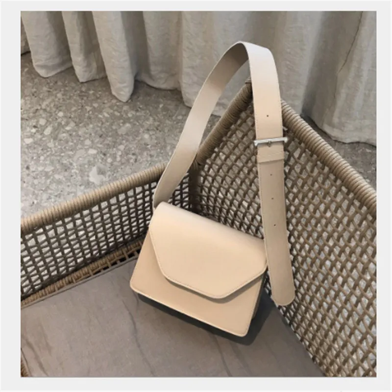2020 Mini Handbags Women Fashion Ins Retro Shoulder Messenger Bag Small Square Bag Purse Simple Style Crossbody Bags
2020 Mini Handbags Women Fashion Ins Retro Shoulder Messenger Bag Small Square Bag Purse Simple Style Crossbody Bags