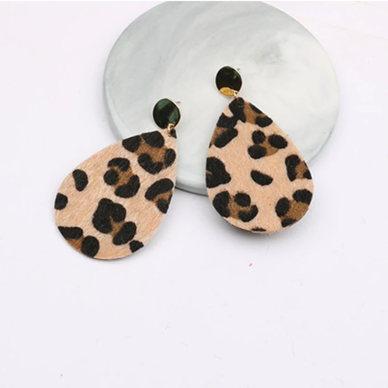 

Fashion Vintage Velvet Drop Earrings Long Leaves Dangle Geometric Leopard Print Earrings Female Charm Jewelry Party oorbellen