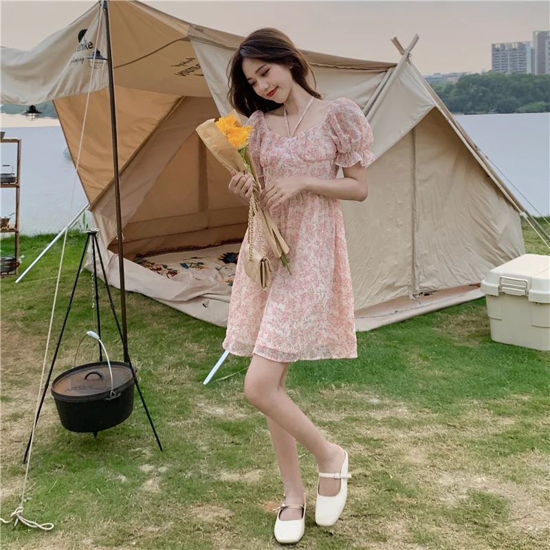 French Vintage Floral Dress Women Summer Sweet Print Party Mini Kawaii Dress Female French Casual Beach Holiday Fairy Dress 2021
French Vintage Floral Dress Women Summer Sweet Print Party Mini Kawaii Dress Female French Casual Beach Holiday Fairy Dress 2021