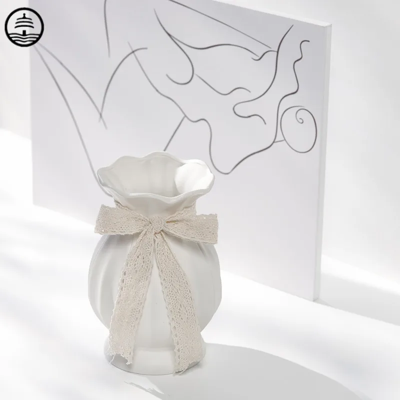 BAO GUANG TA Nordic Modern Art White Ceramics Vase Luxurious Dried Flower Arranging Floral Organ Craft Home Decoration R7019
BAO GUANG TA Nordic Modern Art White Ceramics Vase Luxurious Dried Flower Arranging Floral Organ Craft Home Decoration R7019