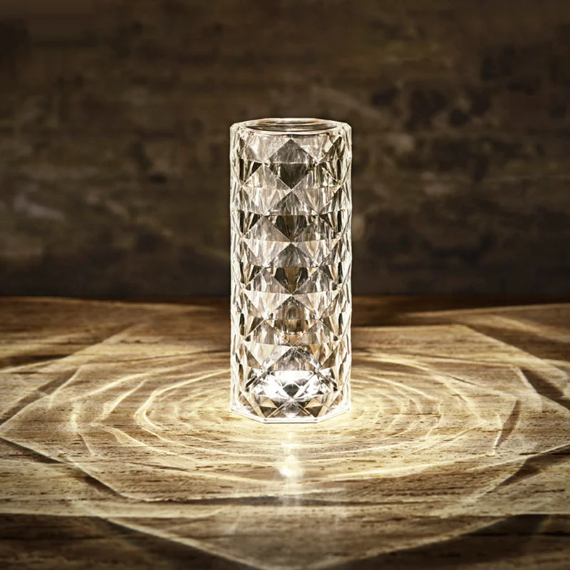 Post-Modern Creative High-End Cylindrical Crystal Lamp American Simple Villa Living Room Bedroom Bedside Table Lamp
Post-Modern Creative High-End Cylindrical Crystal Lamp American Simple Villa Living Room Bedroom Bedside Table Lamp