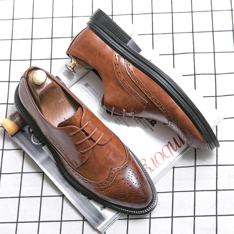 

Men Brogue British Oxford Dress Shoes Male Gentleman Split Leather Wedding Shoes Male Fashion Footwear Flats Tassel Mens Oxfords