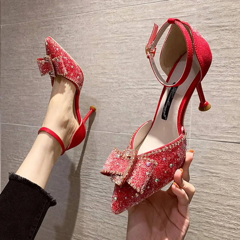Rhinestone pointed high heels 2021 spring new bow stiletto banquet wedding shoes
Rhinestone pointed high heels 2021 spring new bow stiletto banquet wedding shoes