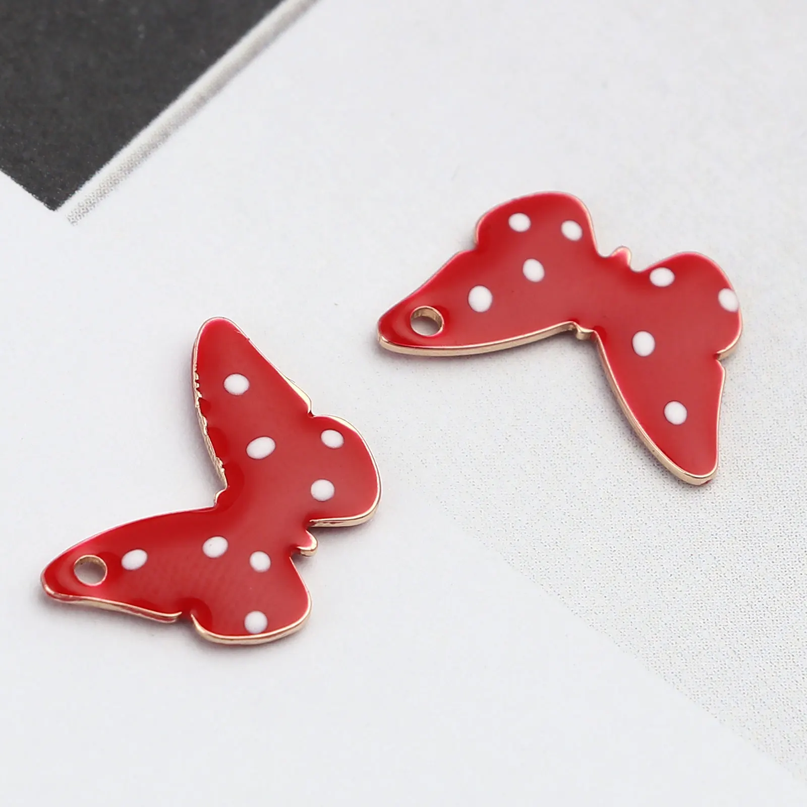 Doreen Box Copper Enamel Sequins Pendant Charms For Jewelry Making Colorful Butterfly Pendant Bracelet DIY Findings 15x10mm,5PCs
Doreen Box Copper Enamel Sequins Pendant Charms For Jewelry Making Colorful Butterfly Pendant Bracelet DIY Findings 15x10mm,5PCs