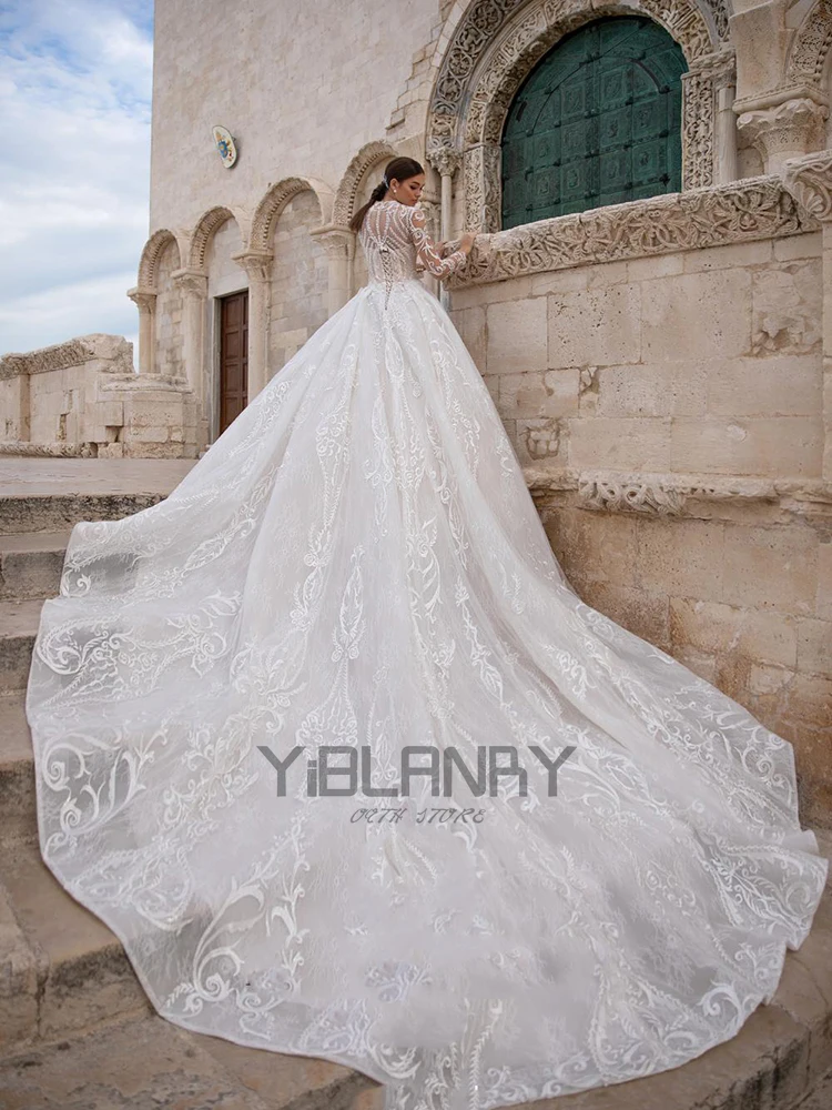 YILIBER Lace wedding dress v-neck 3d flower long sleeve wedding gown beautiful embroidery applique atmosphere big skirt
YILIBER Lace wedding dress v-neck 3d flower long sleeve wedding gown beautiful embroidery applique atmosphere big skirt