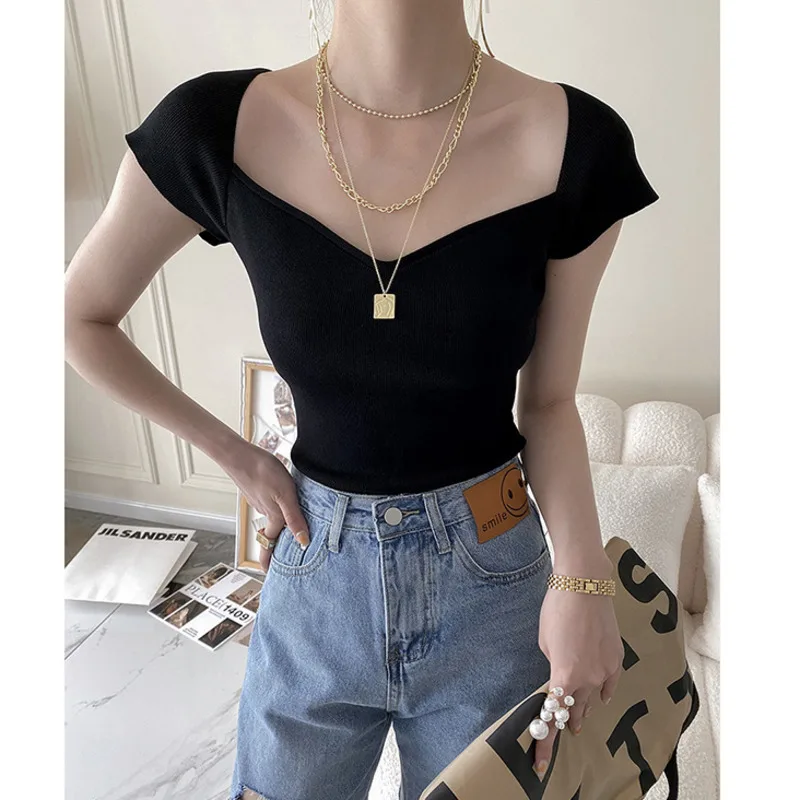 Sexy Square Collar Slim Knitted Women T-shirts 2021 Summer Short Sleeve Solid Color Tops Elegant Elastic Female Top High Quality
Sexy Square Collar Slim Knitted Women T-shirts 2021 Summer Short Sleeve Solid Color Tops Elegant Elastic Female Top High Quality