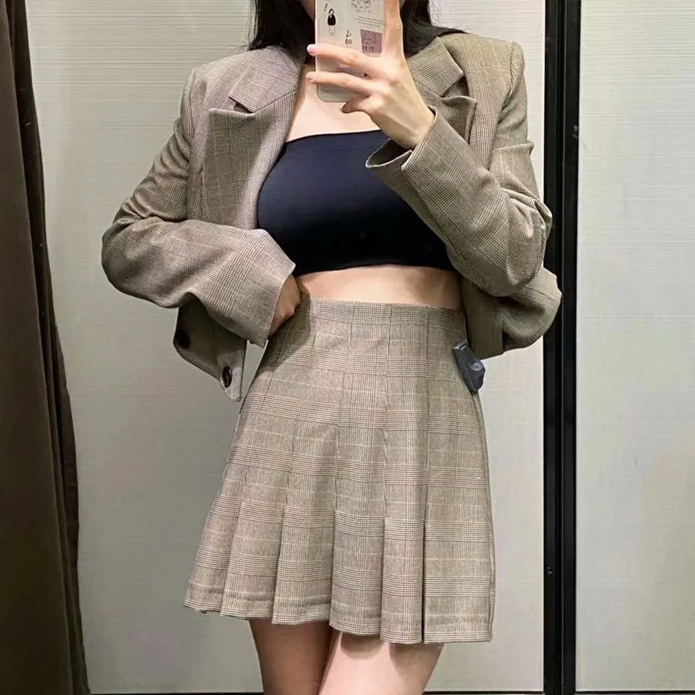 2021 Women's jacket blazer Coat spring trouser suit for women autumn trouser Dress Long sleeve +Pleated mini jacket
2021 Women's jacket blazer Coat spring trouser suit for women autumn trouser Dress Long sleeve +Pleated mini jacket