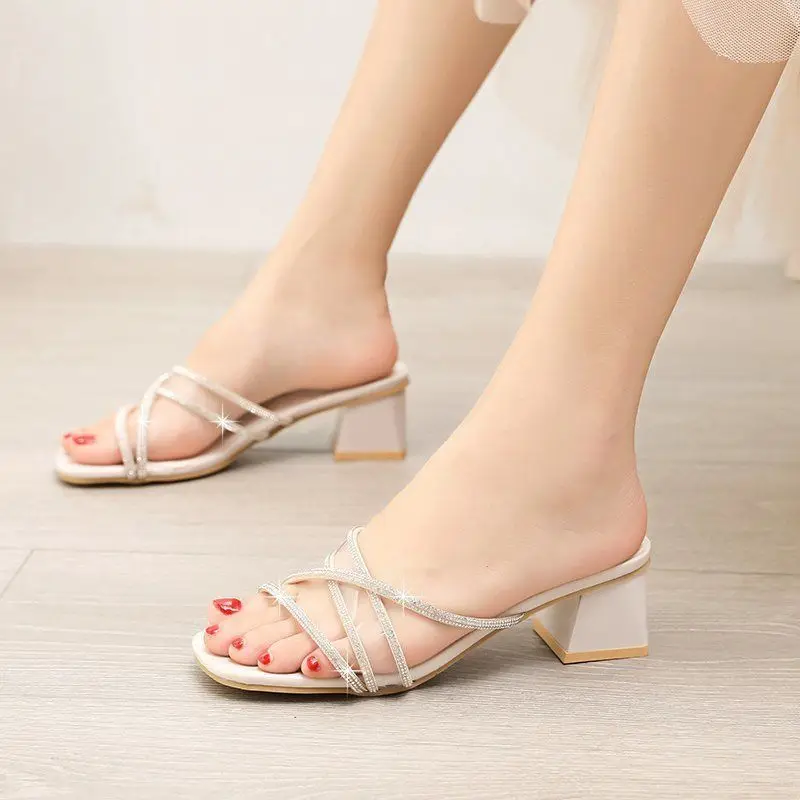 Sandals Female Summer Fashion Outer Wear Rhinestone Slippers Female Summer 2021 New Korean Version With Simple
Sandals Female Summer Fashion Outer Wear Rhinestone Slippers Female Summer 2021 New Korean Version With Simple