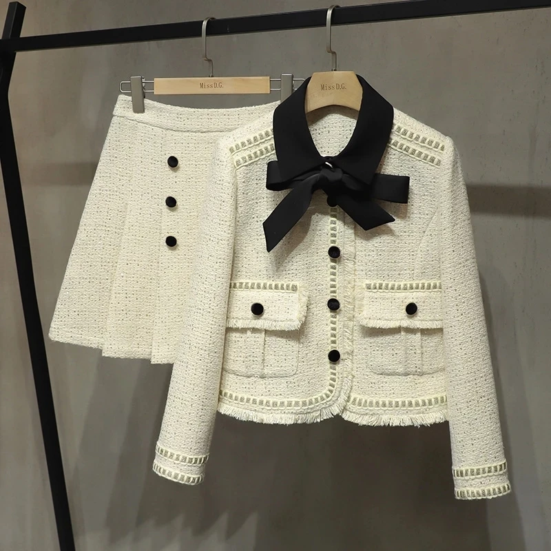 High Quality Women 2 Piece Set Bow Elegant Long Sleeve Tweed Jackets Coat Vintage Pleated Skirt Female Autumn Casual Tweed Suit
High Quality Women 2 Piece Set Bow Elegant Long Sleeve Tweed Jackets Coat Vintage Pleated Skirt Female Autumn Casual Tweed Suit
