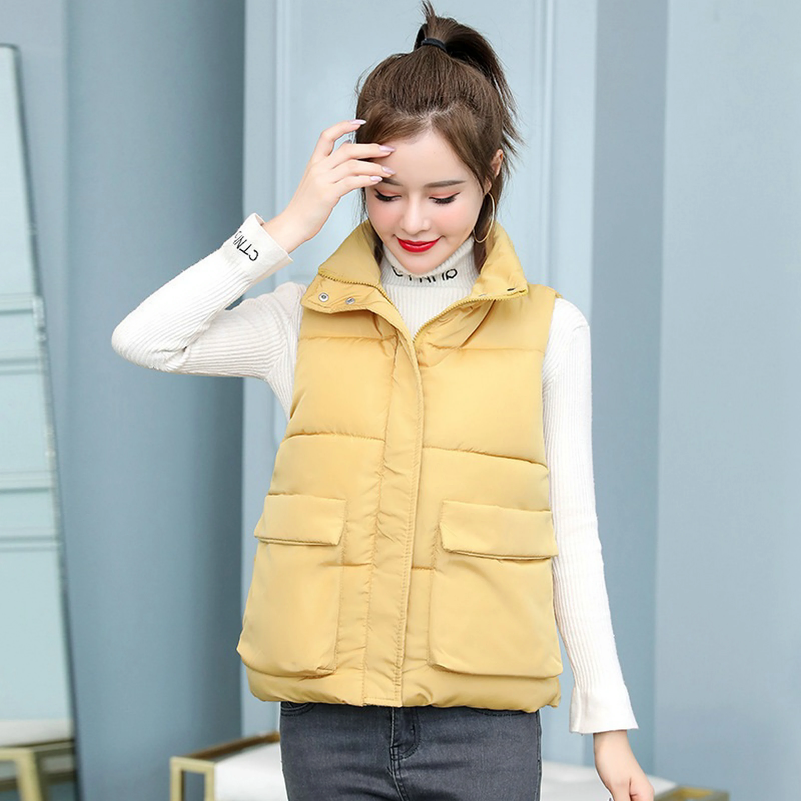 Women's Down Jacket 2021 Winter Sleeveless Plus Size Vest Female Elegant Black Lightweight Padded Korean Style Woman's Jacket
Women's Down Jacket 2021 Winter Sleeveless Plus Size Vest Female Elegant Black Lightweight Padded Korean Style Woman's Jacket