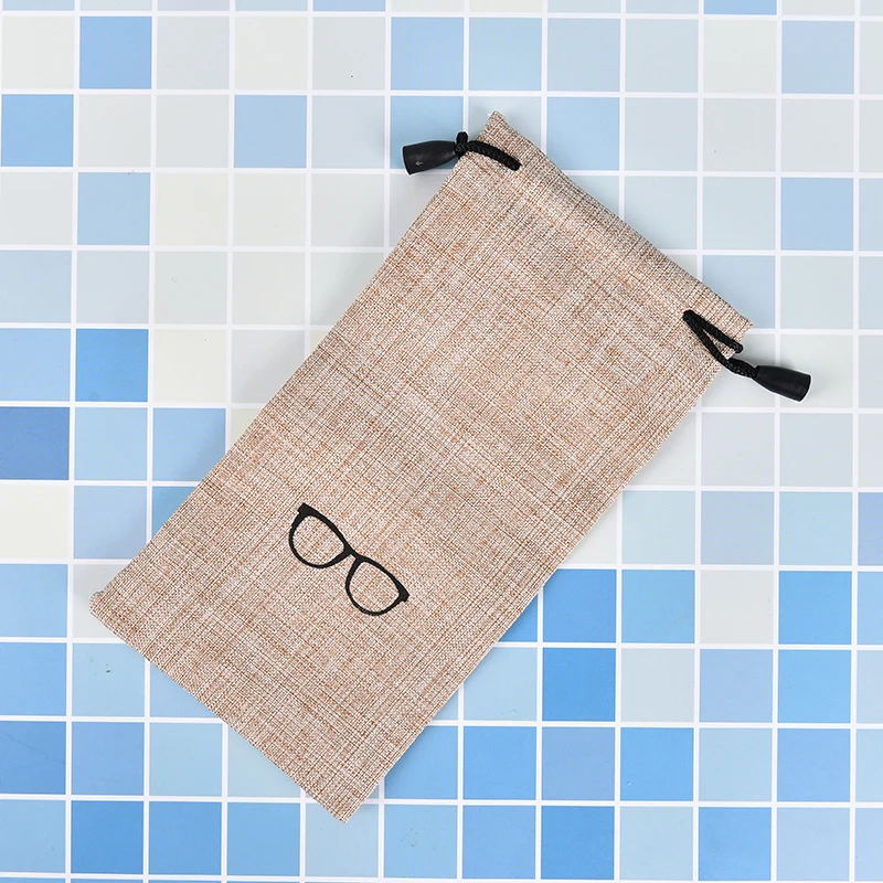 4 Colors Portable Linen Fabric Sunglasses Pouch Smooth Surface Container Glasses Bag
4 Colors Portable Linen Fabric Sunglasses Pouch Smooth Surface Container Glasses Bag