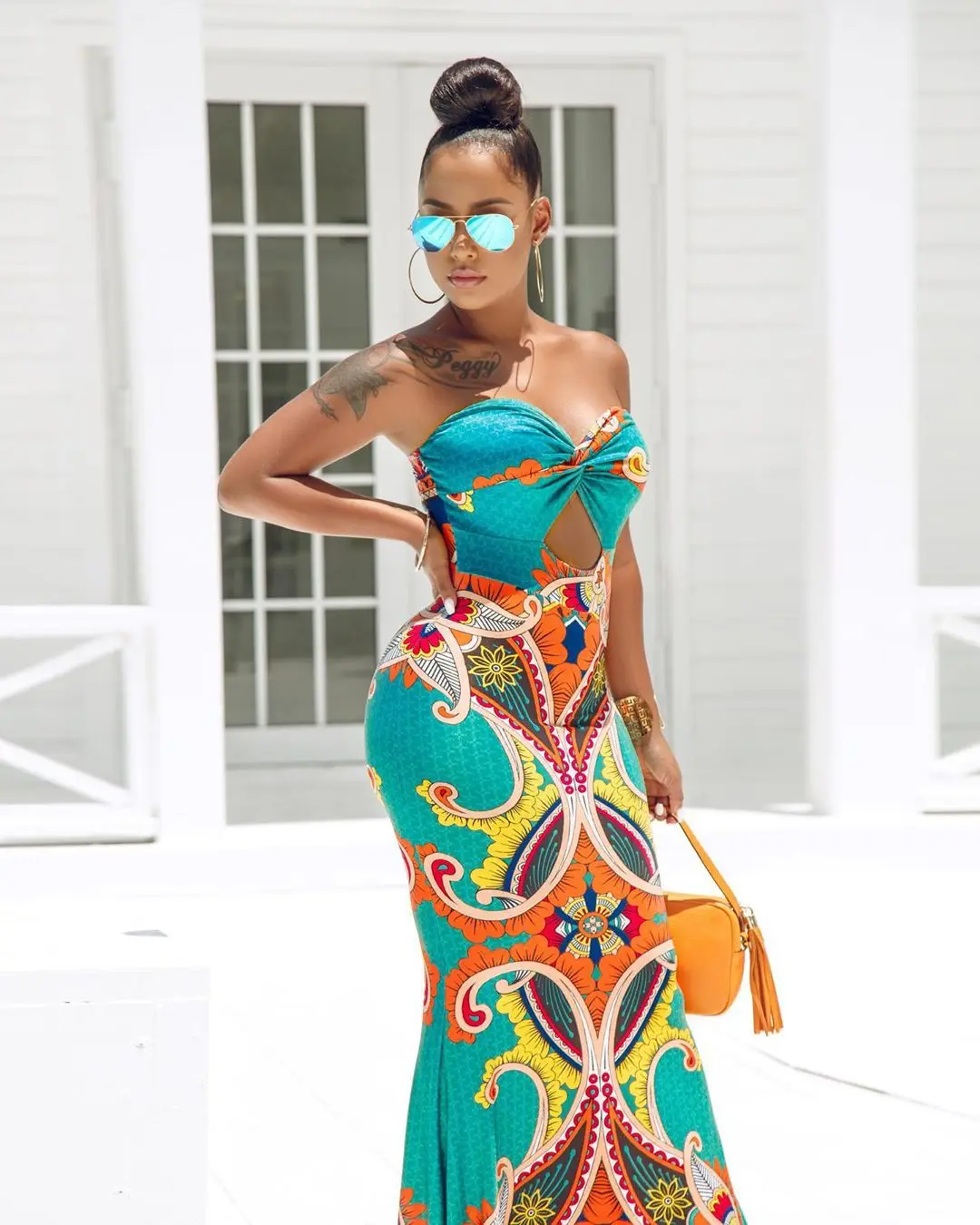 Summer 2021 new European and American women's dress sexy wrapped chest open back sleeveless long skirt 
Summer 2021 new European and American women's dress sexy wrapped chest open back sleeveless long skirt