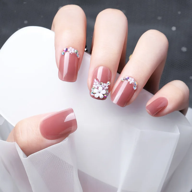 24 pieces/box Short Round Head Fake Press On Nail Cute Color Shiny Gold Foil Blooming Gradient Artificial Nail With Jelly Glue
24 pieces/box Short Round Head Fake Press On Nail Cute Color Shiny Gold Foil Blooming Gradient Artificial Nail With Jelly Glue