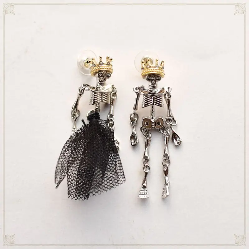 Gothic Punk Wedding Couple Skull Earrings Black Dress Crown King Queen Asymmetric Skull Drop Earrings Skull Jewelry
Gothic Punk Wedding Couple Skull Earrings Black Dress Crown King Queen Asymmetric Skull Drop Earrings Skull Jewelry