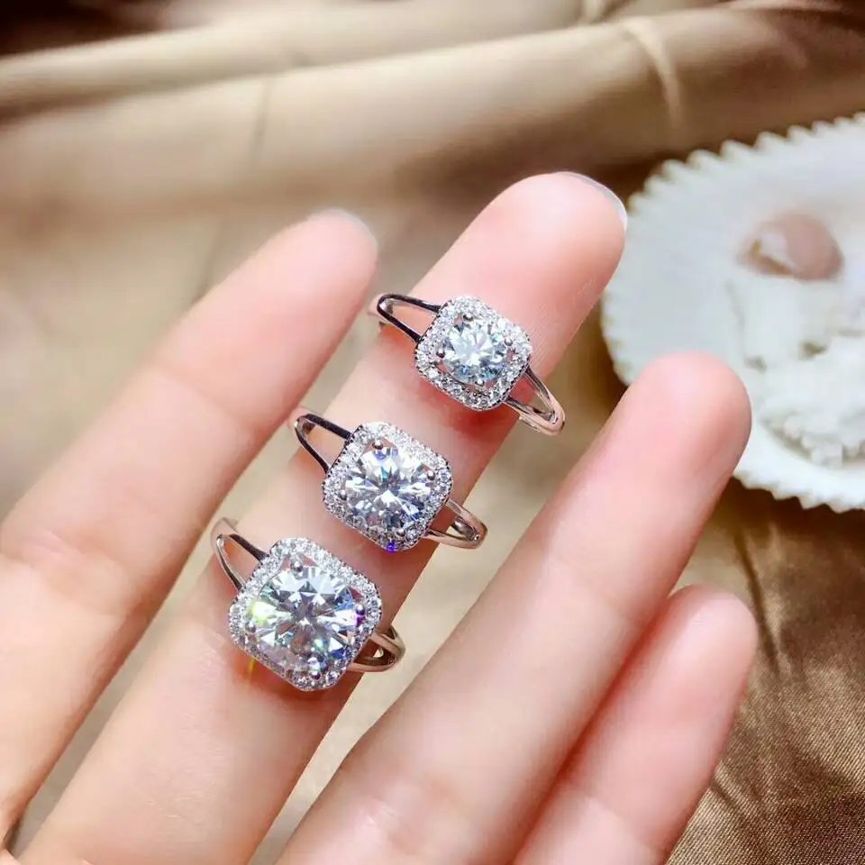 [MeiBaPJ VVS1 Clean 2 Carats Moissanite Gemstone Classic Simple Ring for Real 925 Sterling Silver Charm Fine Wedding Jewelry
[MeiBaPJ VVS1 Clean 2 Carats Moissanite Gemstone Classic Simple Ring for Real 925 Sterling Silver Charm Fine Wedding Jewelry