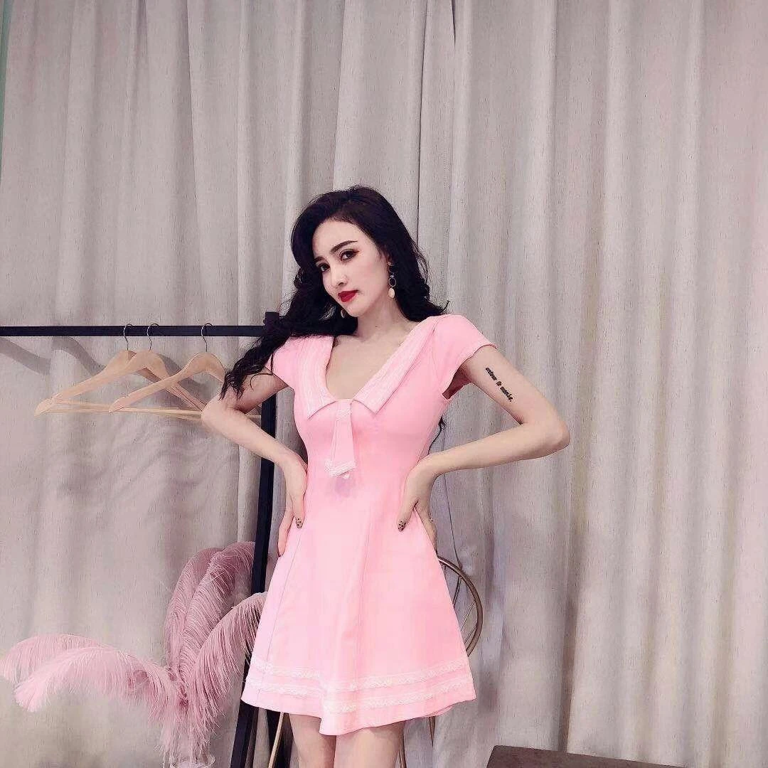 Suofun Casual A-Line Collar Sexy White Women Short Sleeve 2021 New Spring Temperament Low Chest Show Thin Night Show Mini Dress 
Suofun Casual A-Line Collar Sexy White Women Short Sleeve 2021 New Spring Temperament Low Chest Show Thin Night Show Mini Dress