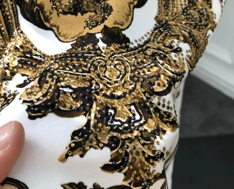 2020 20fw autumn winter brand new fashion crown diamond gothic famous print tee luxury cotton tee for men top clothing
2020 20fw autumn winter brand new fashion crown diamond gothic famous print tee luxury cotton tee for men top clothing