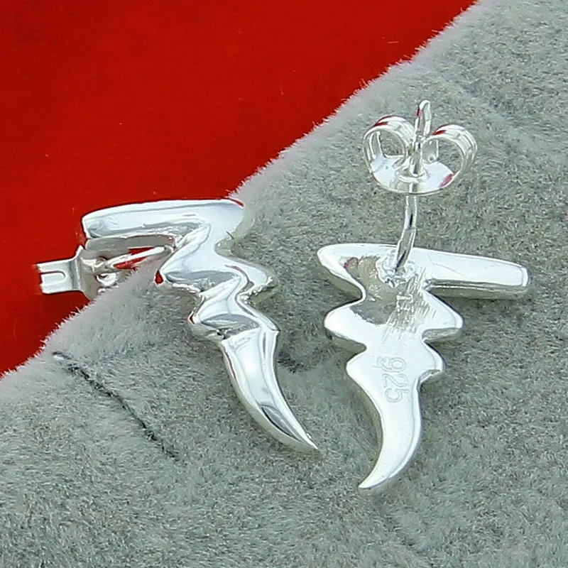 New Arrival 925 Sterling Silver Snake Charm Earrings For Women Girls Fashion Jewelry Wedding Party Earrings Gifts
New Arrival 925 Sterling Silver Snake Charm Earrings For Women Girls Fashion Jewelry Wedding Party Earrings Gifts