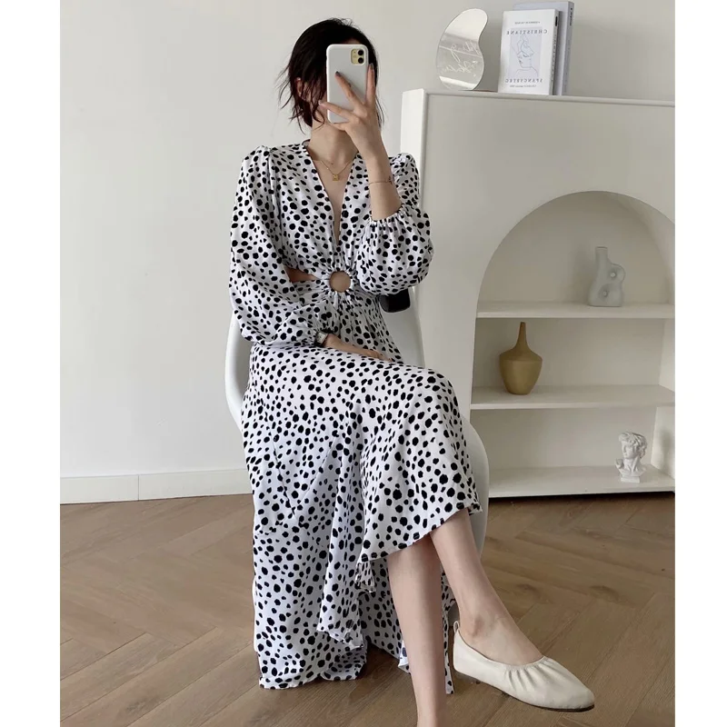 VUWWYV Za Cut Out Dress Woman Polka Dot Long Dresses for Women 2021 Elegant Party Ladies Dresses Evening Gown Vintage Midi Dress
VUWWYV Za Cut Out Dress Woman Polka Dot Long Dresses for Women 2021 Elegant Party Ladies Dresses Evening Gown Vintage Midi Dress