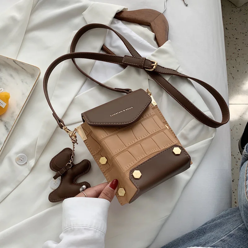 Mini Chain PU Leather Crossbody Bags Women 2020 Branded Shoulder Handbags Female Travel Handbag
Mini Chain PU Leather Crossbody Bags Women 2020 Branded Shoulder Handbags Female Travel Handbag