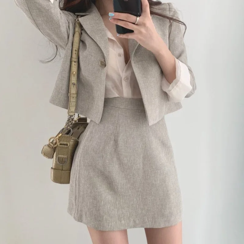 Blazer & Suits Skirt Suits Full Sleeve Short Blazer Coat + Slim High Waist Skirts Mini Solid Slim Casual Vintage 2 Pieces Set
Blazer & Suits Skirt Suits Full Sleeve Short Blazer Coat + Slim High Waist Skirts Mini Solid Slim Casual Vintage 2 Pieces Set