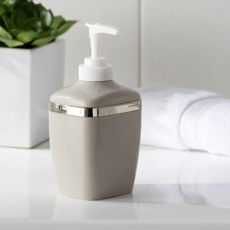 5 Piece Bathroom Accessory Set
5 Piece Bathroom Accessory Set