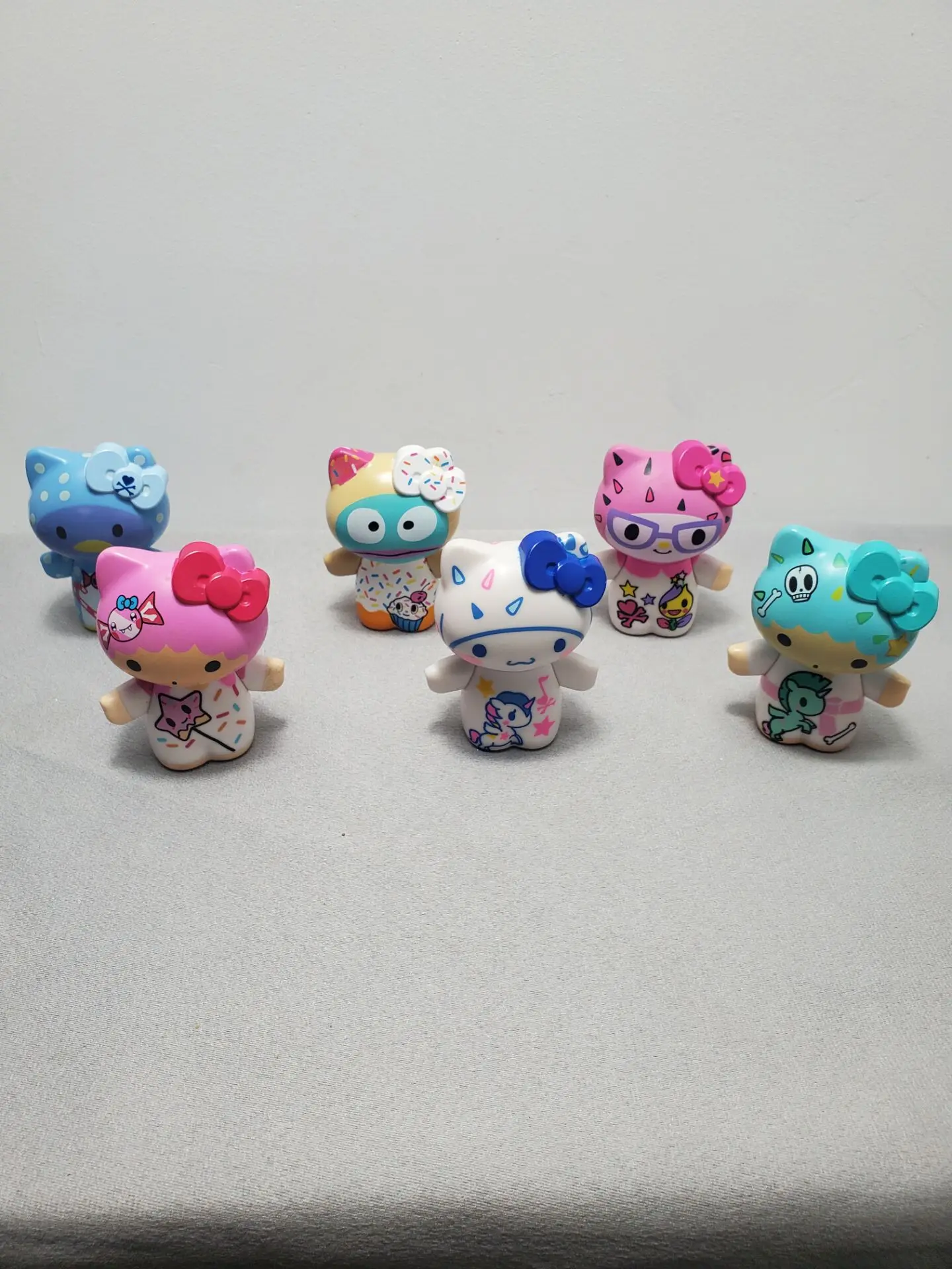 6 шт./компл. TOKIDOKI kawaii kity платье дизайнерская фигурка модель игрушка Коллекция подарков на день рождения для девочек
6 шт./компл. TOKIDOKI kawaii kity платье дизайнерская фигурка модель игрушка Коллекция подарков на день рождения для девочек
