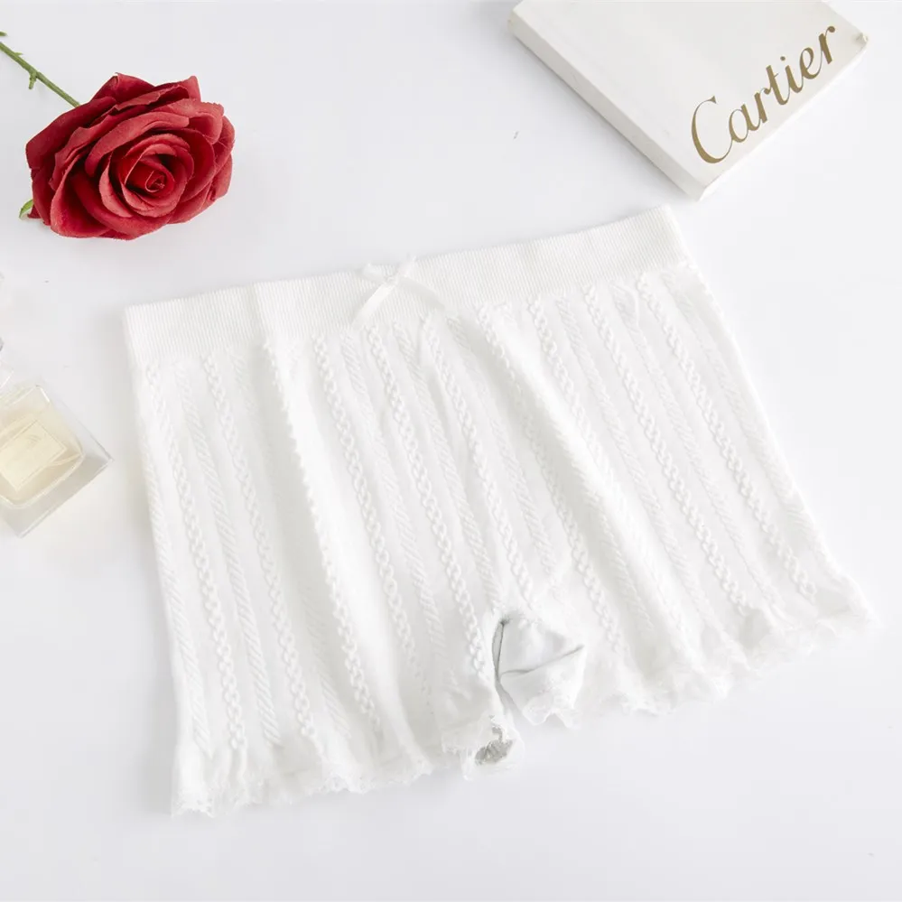 Women Seamless Underpants Twist Safety Pants Lace Lace Cotton Stand Anti Light Traceless Safety Pants Waist Fresh
Women Seamless Underpants Twist Safety Pants Lace Lace Cotton Stand Anti Light Traceless Safety Pants Waist Fresh