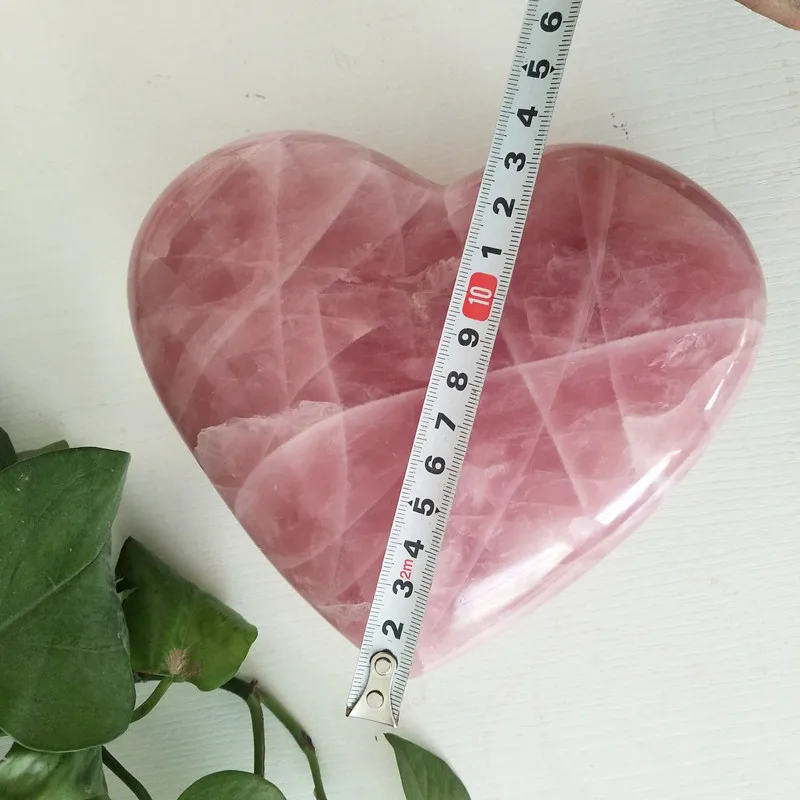 1682g Natural rose quartz crystal heart Home decoration wedding Large stone Healing crystals
1682g Natural rose quartz crystal heart Home decoration wedding Large stone Healing crystals
