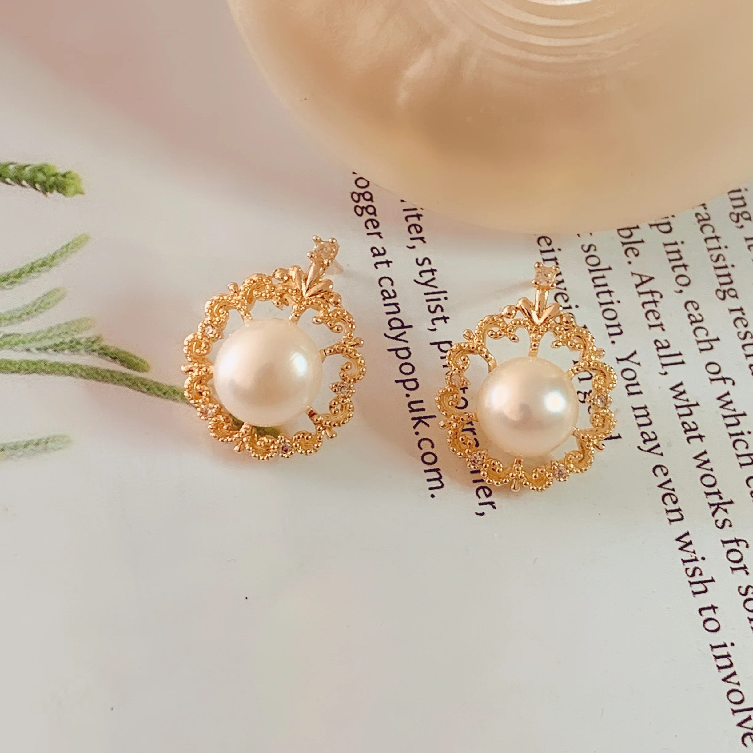 Natural pearl women's earrings fashion temperament earrings for women's party birthday jewelry gifts Stainless steel earrings
Natural pearl women's earrings fashion temperament earrings for women's party birthday jewelry gifts Stainless steel earrings