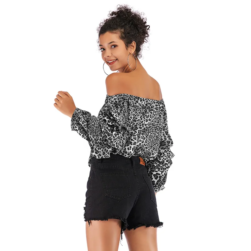 2020 Europe Collar Leopard Chiffon Shirt Women Long Sleeve Loose Strapless Sexy Fashion
2020 Europe Collar Leopard Chiffon Shirt Women Long Sleeve Loose Strapless Sexy Fashion