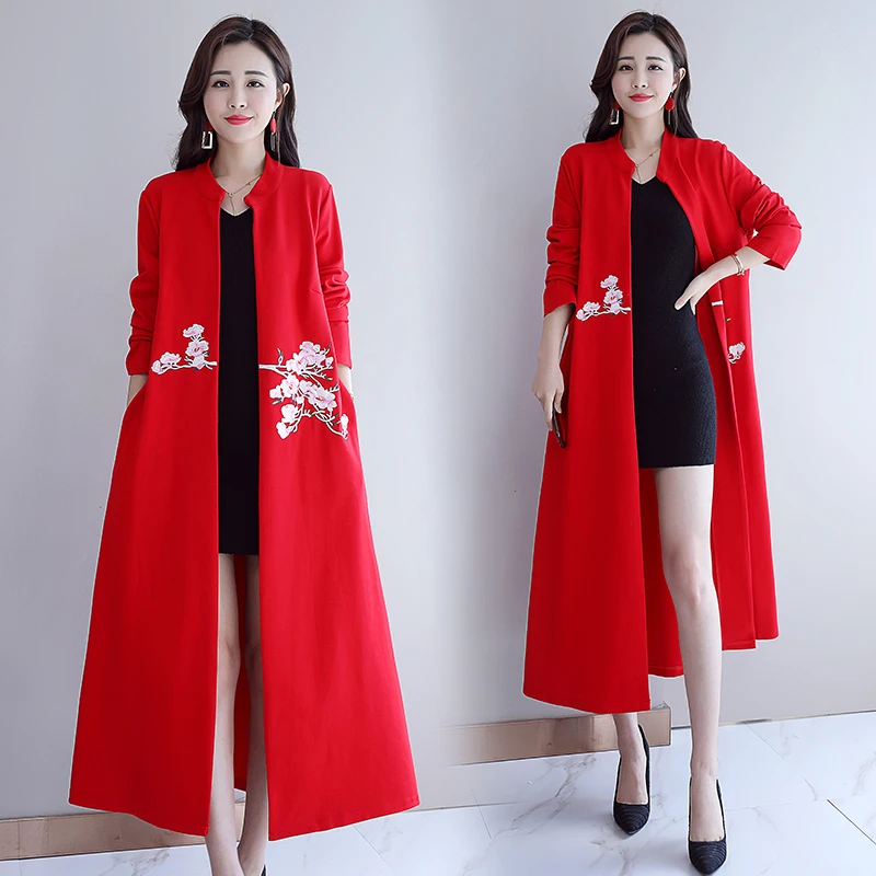 2022 New Femme Long Trench Coat For Women Fashion Embroidery Spring Autumn Vintage Cardigan Loose Windbreaker Overcoat Femme
2022 New Femme Long Trench Coat For Women Fashion Embroidery Spring Autumn Vintage Cardigan Loose Windbreaker Overcoat Femme