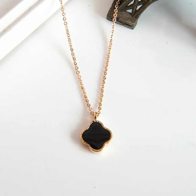 Clover Necklace Lucky Grass Pendant Small Fresh Clavicle Chain Simple Temperament Sweater Chain Jewelry Necklaces for Women
Clover Necklace Lucky Grass Pendant Small Fresh Clavicle Chain Simple Temperament Sweater Chain Jewelry Necklaces for Women