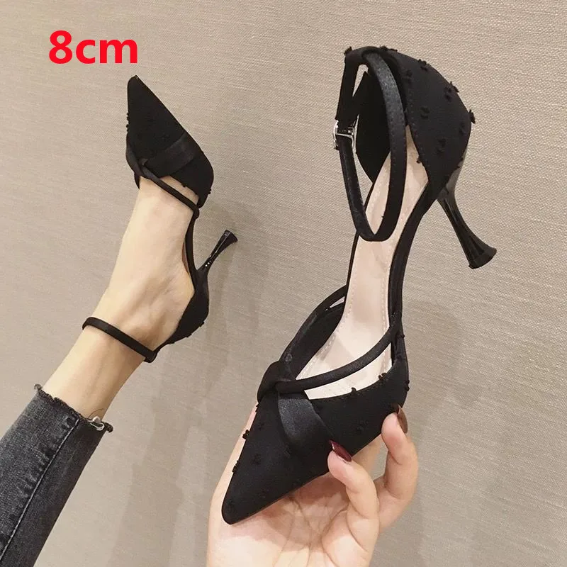 Women Pointed Toe High Quality Black Flock Buckle Strap Stiletto Heel Pumps Lady Beige Spring Shoes Sapatos Femininas G9257
Women Pointed Toe High Quality Black Flock Buckle Strap Stiletto Heel Pumps Lady Beige Spring Shoes Sapatos Femininas G9257