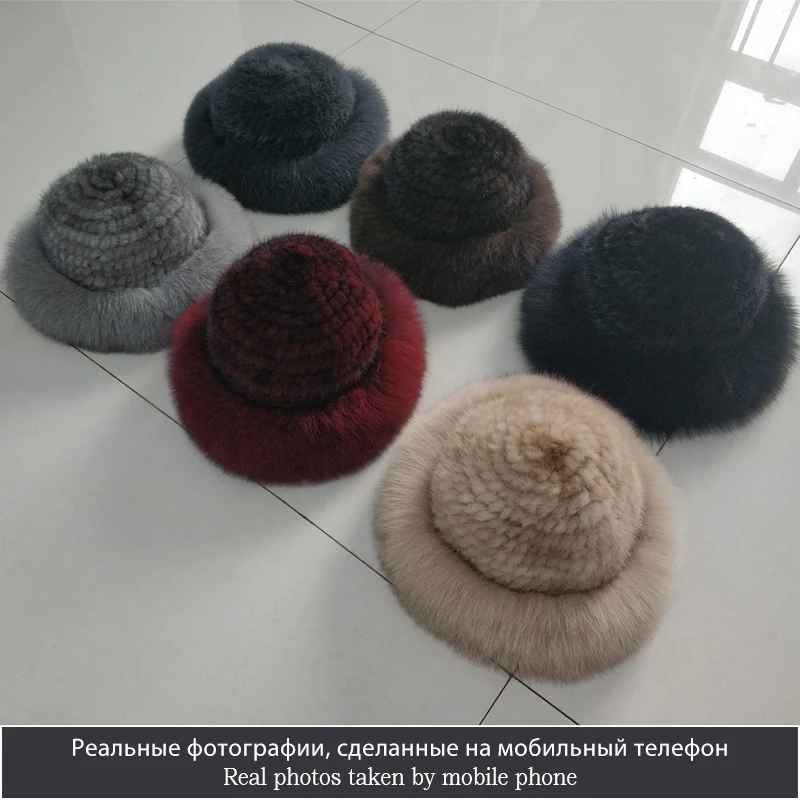 Women Real mink Fur Bomber Hats winter Genuine Fox fur Cap Luxurious Quality Winter hat Elastic Warm Soft Fluffy natural fur hat
Women Real mink Fur Bomber Hats winter Genuine Fox fur Cap Luxurious Quality Winter hat Elastic Warm Soft Fluffy natural fur hat