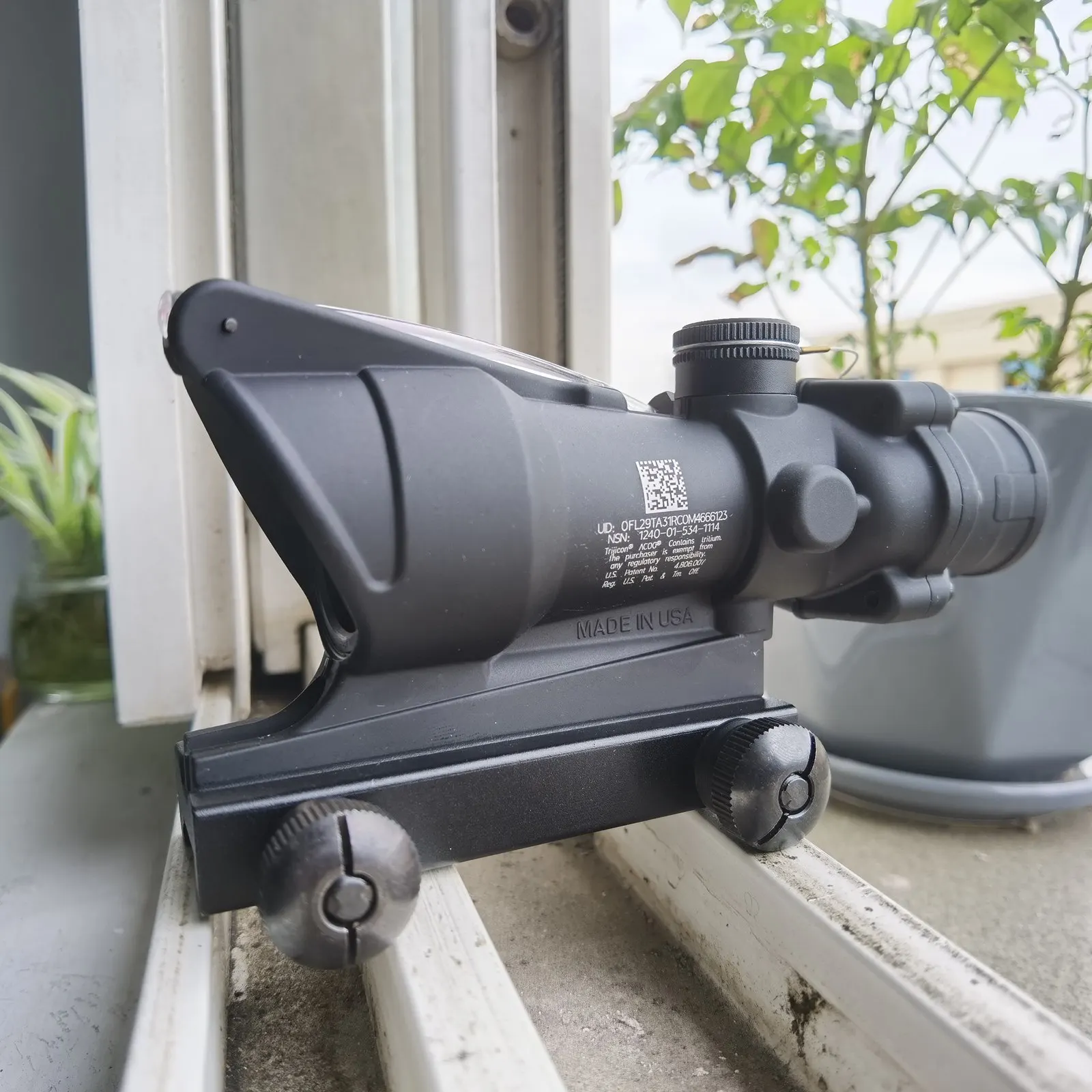ACOG 4X32 Real Fiber Optics Red Dot Illuminated Glass Etched Reticle Tactical Optical Sight Hunting Riflescope
ACOG 4X32 Real Fiber Optics Red Dot Illuminated Glass Etched Reticle Tactical Optical Sight Hunting Riflescope