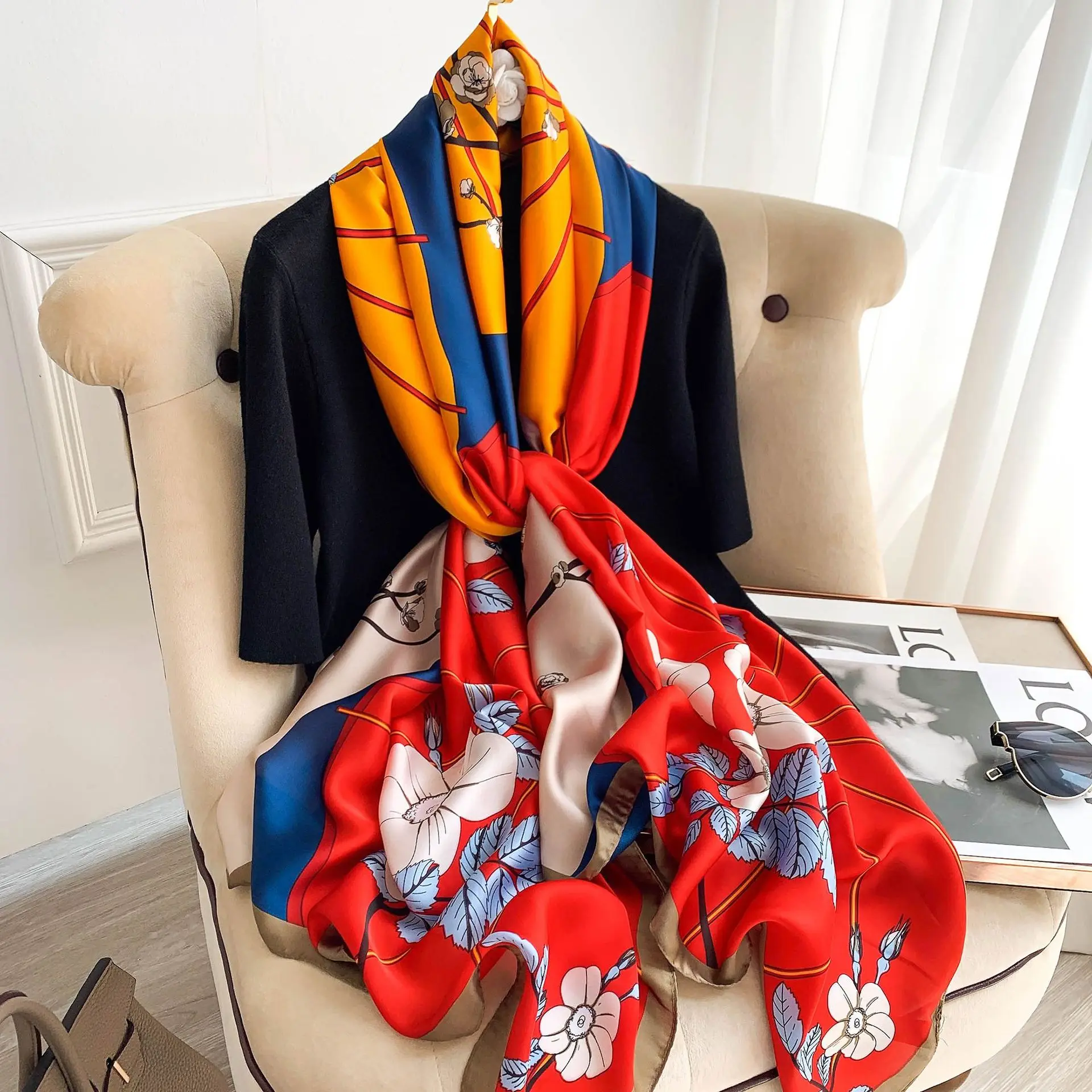 Женский шарф 2022, летние шелковые шарфы, шали, женские шарфы, мягкая Пашмина, женская накидка для пляжа, бандана, роскошные фирменные шарфы 
Женский шарф 2022, летние шелковые шарфы, шали, женские шарфы, мягкая Пашмина, женская накидка для пляжа, бандана, роскошные фирменные шарфы