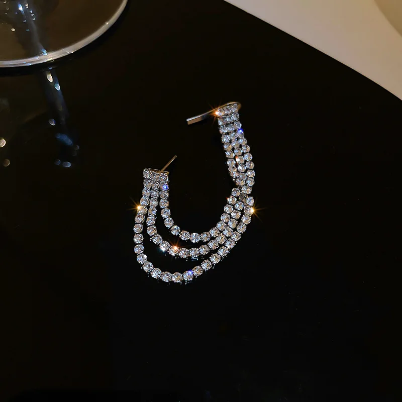 LOVOACC Korean Fashion Single Piece Full Rhinestones Tassel Earrings for Women Multi Layers Silver Color Geometric Clip Earrings
LOVOACC Korean Fashion Single Piece Full Rhinestones Tassel Earrings for Women Multi Layers Silver Color Geometric Clip Earrings