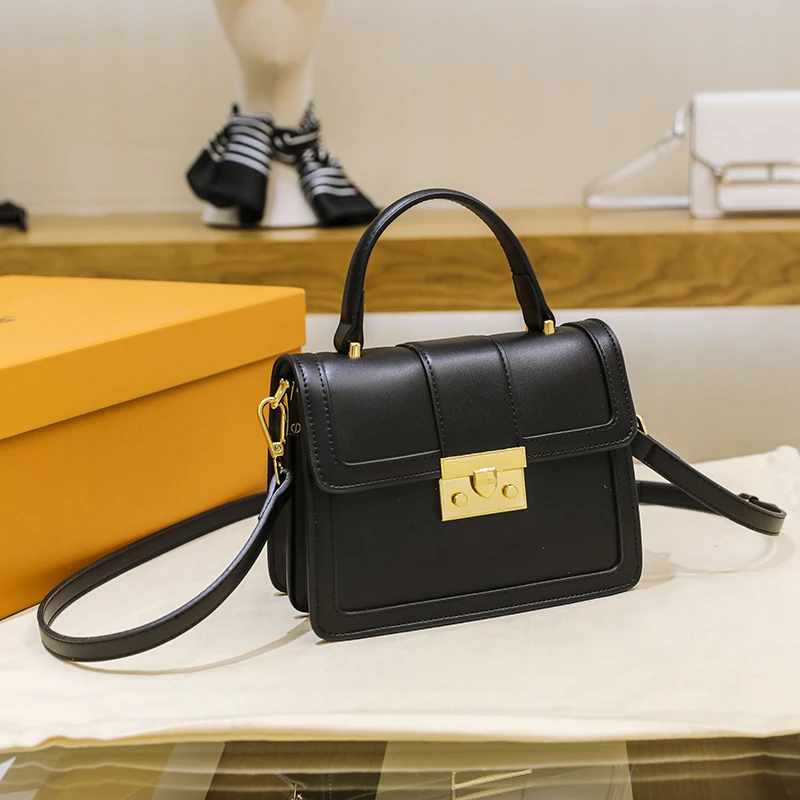 High Quality Solid Color Leather Shoulder Bags for Women 2021 Luxury Brand Designer Casual Handbags Crossbody Bag Sac à Main
High Quality Solid Color Leather Shoulder Bags for Women 2021 Luxury Brand Designer Casual Handbags Crossbody Bag Sac à Main