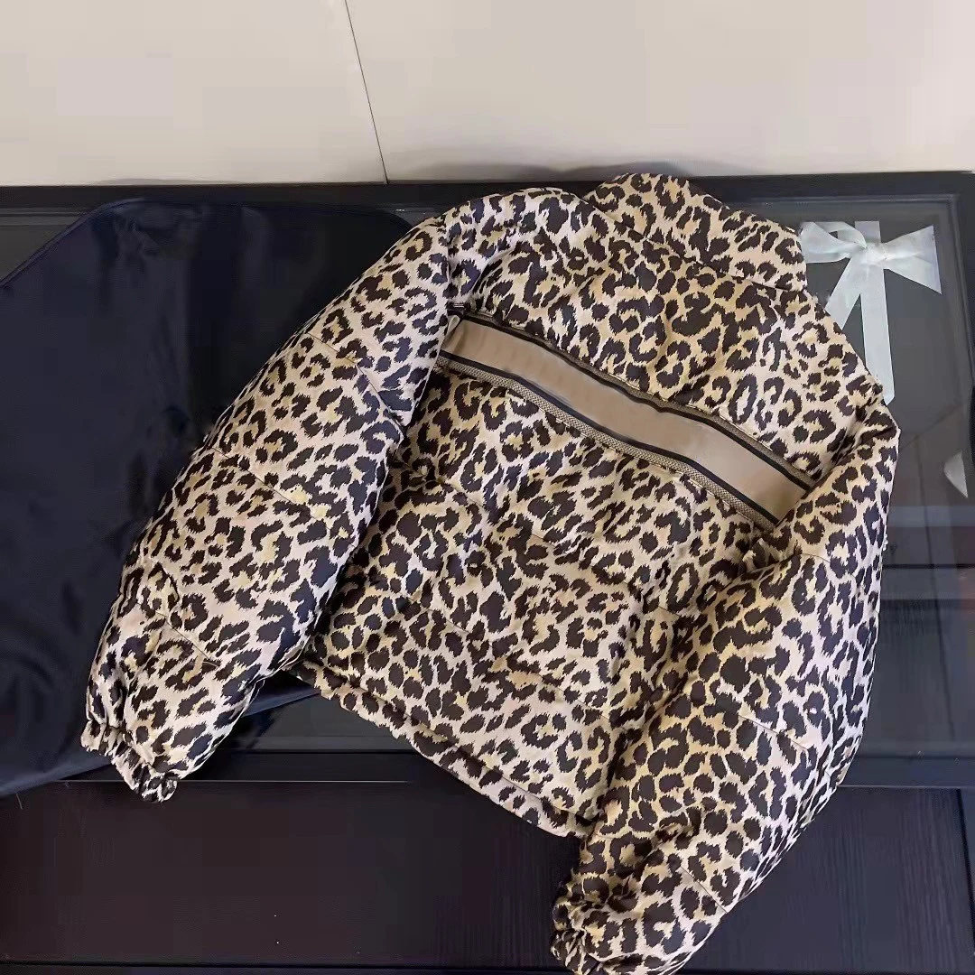 2021 autumn and winterLarge size norma new leopard print element 90 white goose down top quality ladies down jacket design brand
2021 autumn and winterLarge size norma new leopard print element 90 white goose down top quality ladies down jacket design brand