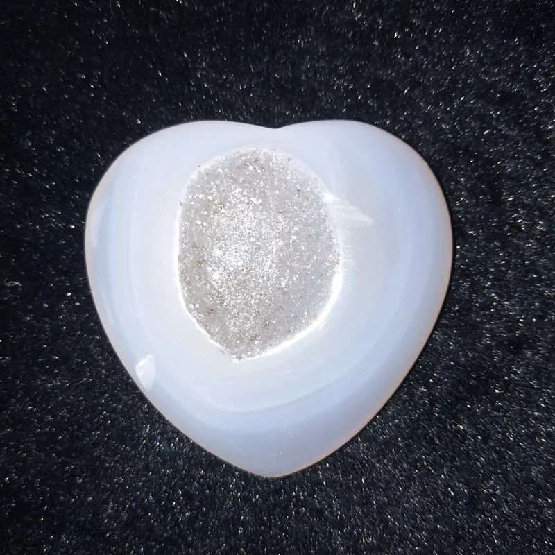 Натуральные камни и кристаллы Кристальное сердце агат Кристалл кластер домашний декор пальмовый камень очень красивый
Натуральные камни и кристаллы Кристальное сердце агат Кристалл кластер домашний декор пальмовый камень очень красивый