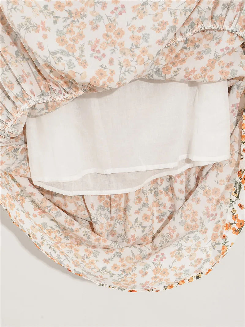 Splend Moda 2021 Summer Vintage Floral Print Back Hollow Out V Neck Bow Tie Mid-Length Camis Dress For Women Holiday Style
Splend Moda 2021 Summer Vintage Floral Print Back Hollow Out V Neck Bow Tie Mid-Length Camis Dress For Women Holiday Style