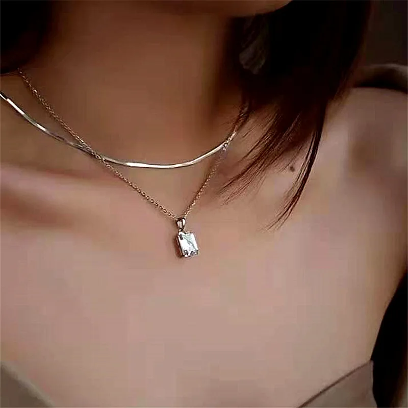 Women Jewelry Zircon Pendant Necklace Popular Design Hot Selling Snake Chain Necklace for Girl Fine Accessories
Women Jewelry Zircon Pendant Necklace Popular Design Hot Selling Snake Chain Necklace for Girl Fine Accessories