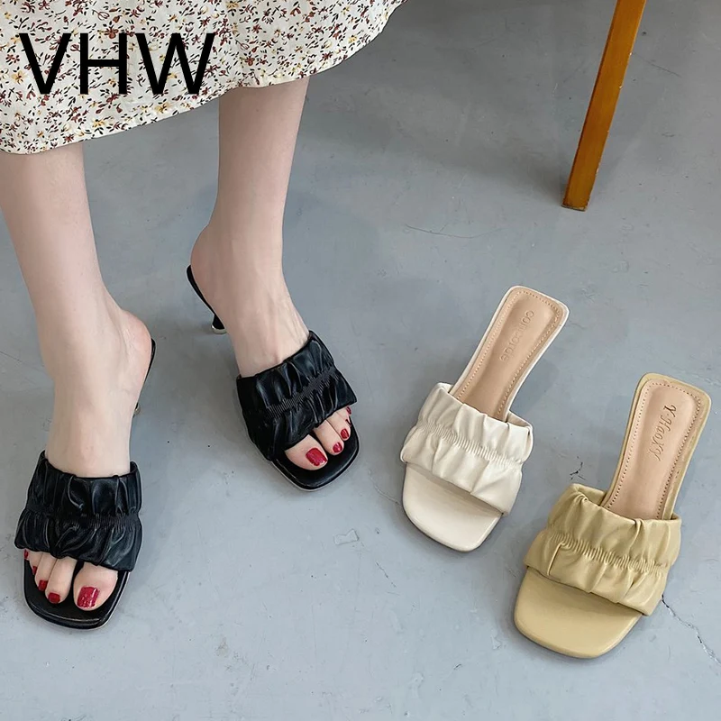 Women Heels Slippers 2021 Summer Elegant Lady Open Toe Pleated Sandals Fashion Party Square Heels White Casual Female Shoes
Women Heels Slippers 2021 Summer Elegant Lady Open Toe Pleated Sandals Fashion Party Square Heels White Casual Female Shoes