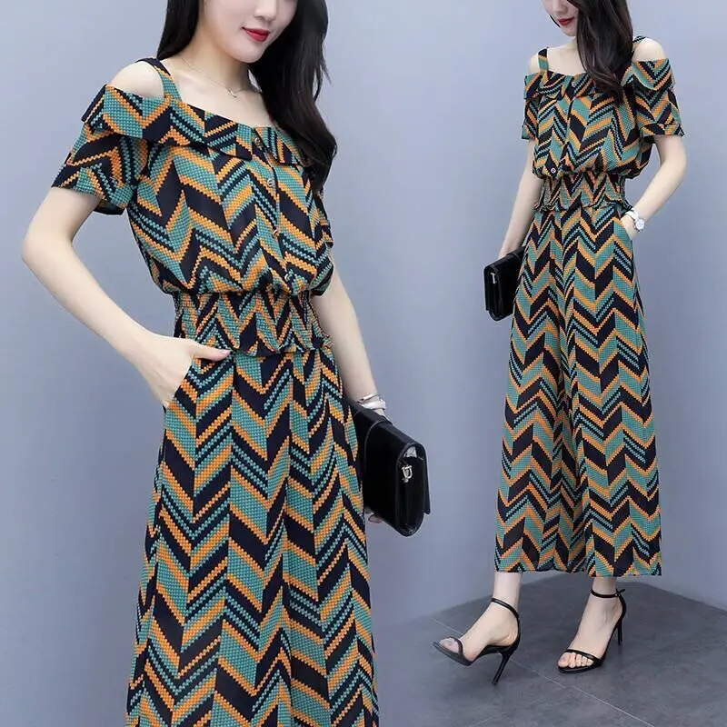 2021 Summer Printing Short Sleeve Top Two Piece Set Female Chiffon Sexy Loose Casual Stripe Wide Leg Pants Women Suits FY241
2021 Summer Printing Short Sleeve Top Two Piece Set Female Chiffon Sexy Loose Casual Stripe Wide Leg Pants Women Suits FY241
