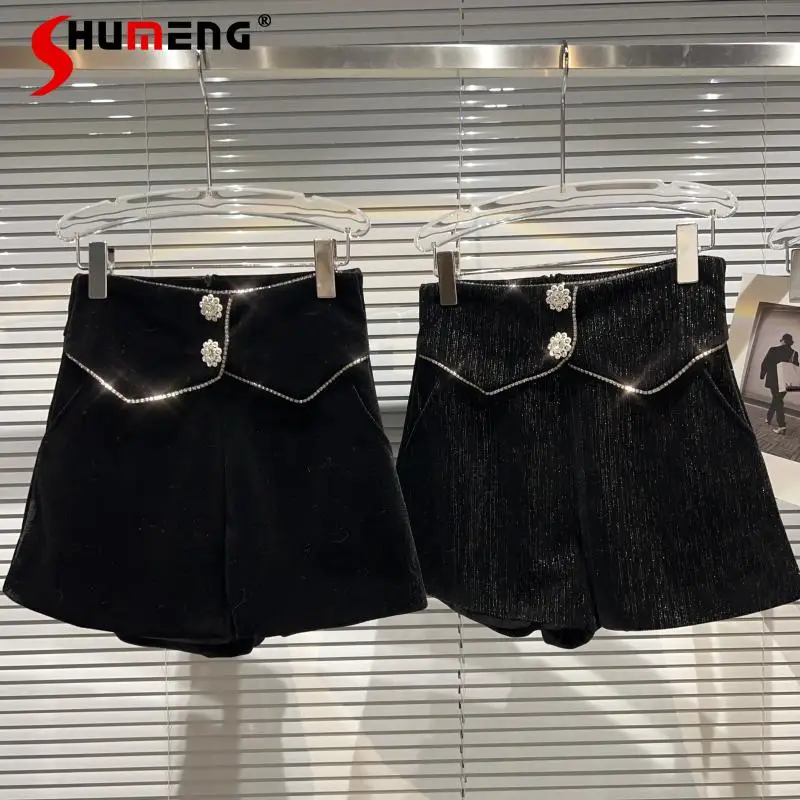 Rhinestone Buckle Stitching High Waist Bright Silk Velvet Shorts High Waist Black Shorts for Women 2021 Winter New Booty Shorts
Rhinestone Buckle Stitching High Waist Bright Silk Velvet Shorts High Waist Black Shorts for Women 2021 Winter New Booty Shorts