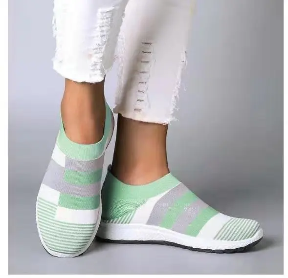 Women Canvas Shoes 2019 New fashion slip on Womens Flat Shoes Comfortable Ladies Walking Female Causal Shoes Woman
Women Canvas Shoes 2019 New fashion slip on Womens Flat Shoes Comfortable Ladies Walking Female Causal Shoes Woman