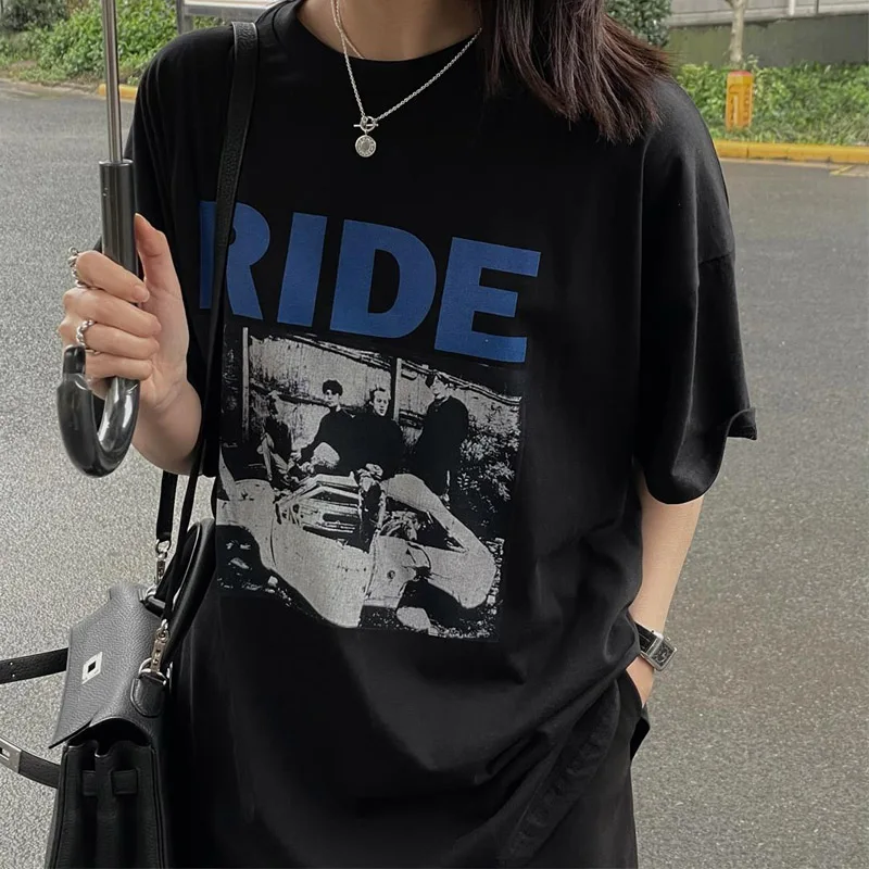 Женская футболка с коротким рукавом, в стиле 90-х, в стиле ретро
Женская футболка с коротким рукавом, в стиле 90-х, в стиле ретро