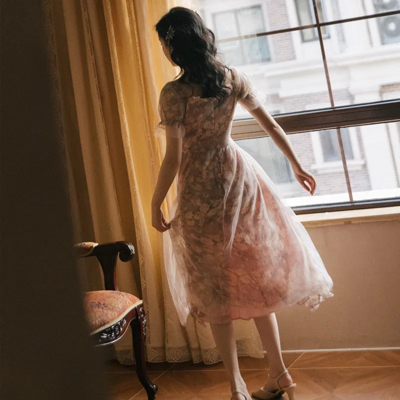 Cottage Summer Print Flower Mesh Dress Vintage Women Square Collar Puff Sleeve Soft Princess Dresses For Holiday Party Night
Cottage Summer Print Flower Mesh Dress Vintage Women Square Collar Puff Sleeve Soft Princess Dresses For Holiday Party Night