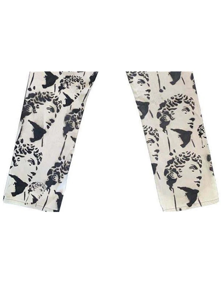 High Street Statue Printed Jeans Loose Straight Men Denim Biker Casual Pants Hip Hop Harajuku Fashion Brand Street Jeans for Men
High Street Statue Printed Jeans Loose Straight Men Denim Biker Casual Pants Hip Hop Harajuku Fashion Brand Street Jeans for Men